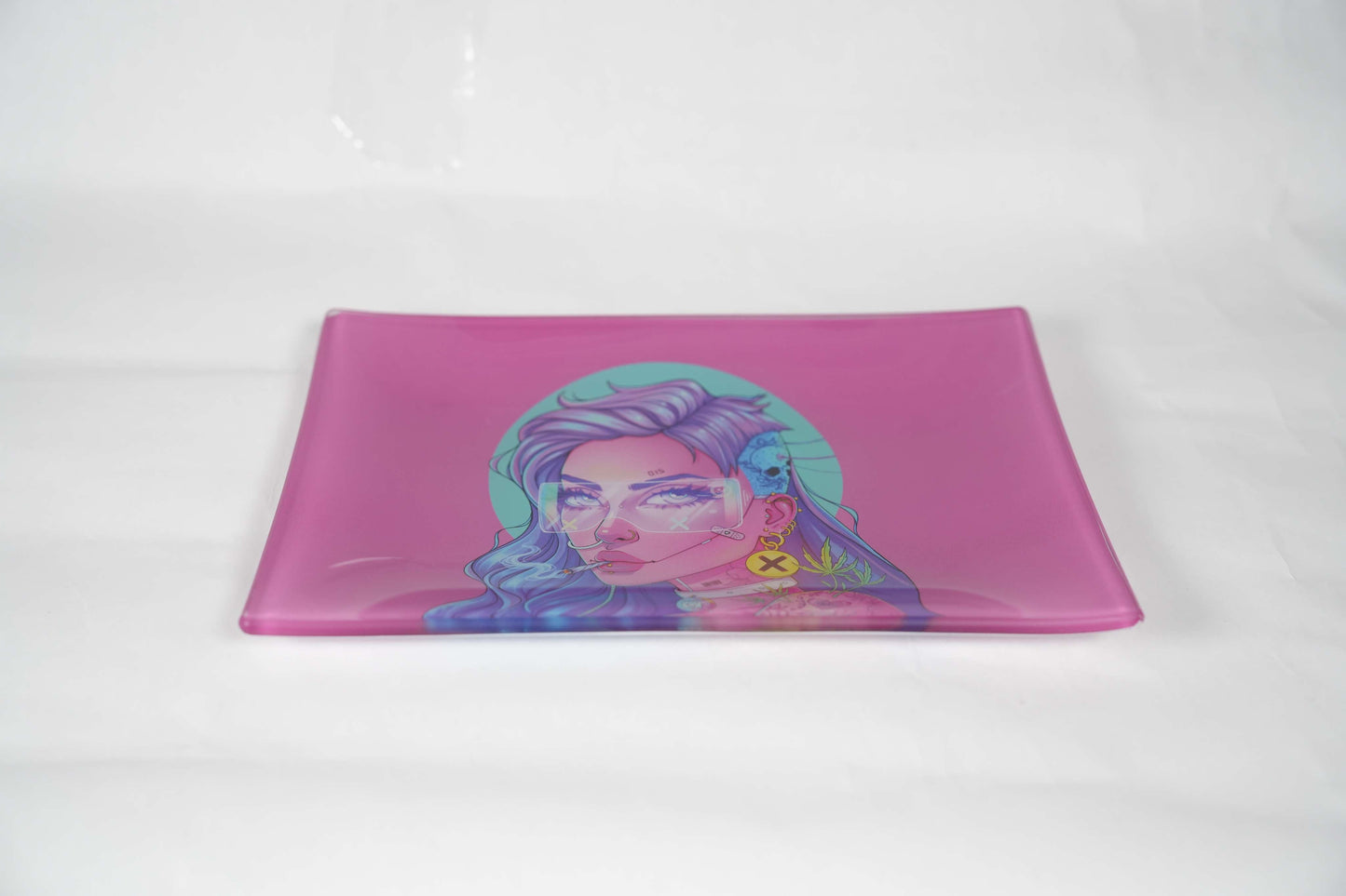 Pretty Lady | Shatter Resistant Glass Rolling Tray